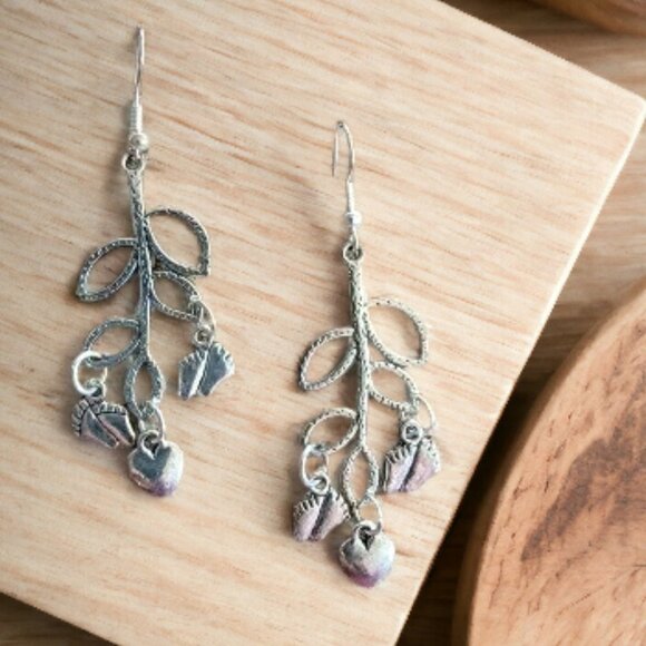 Brand New Mom with Baby Sliver Plated Earrings with Tiny Feet and a Heart - Picture 1 of 2